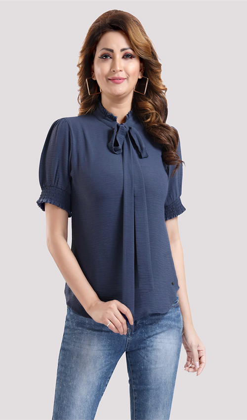 Unique pattern crepe top