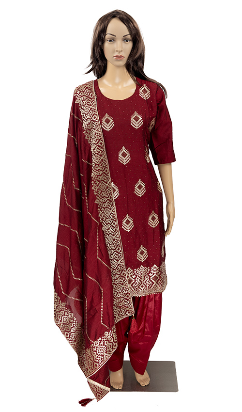 Alluring Maroon Punjabi suit