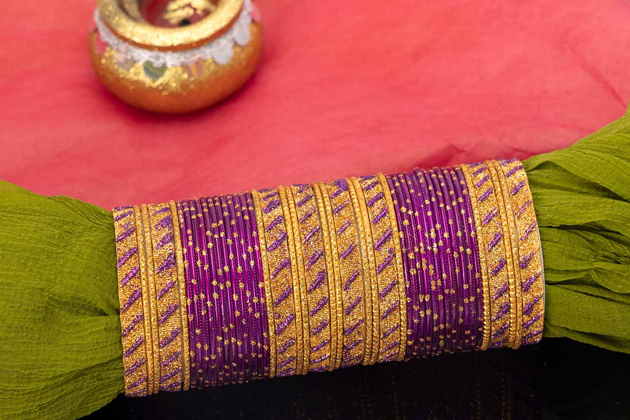 Magenta bangle set