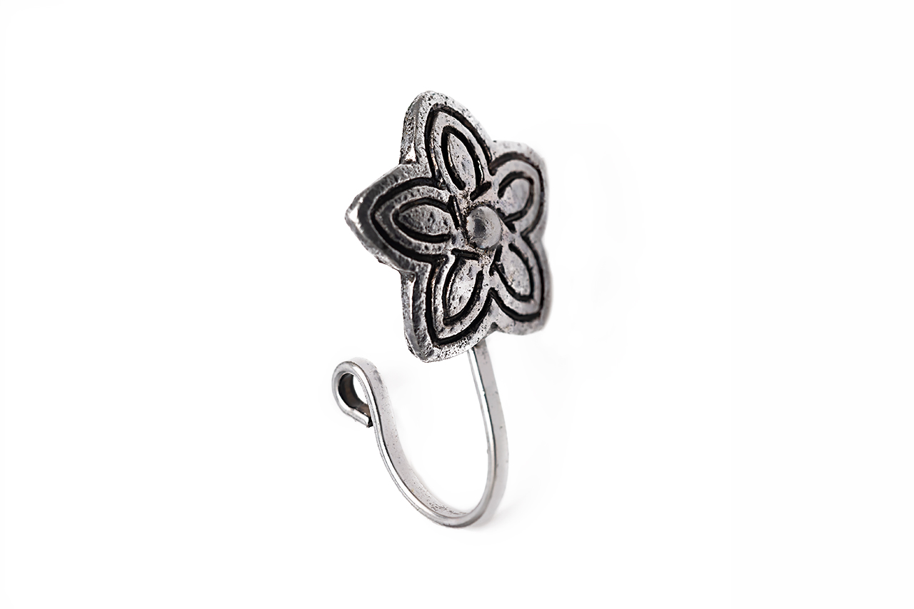 Flower pattern Clip-on Nose Pin