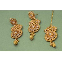 Awesome Tikka Earring Set