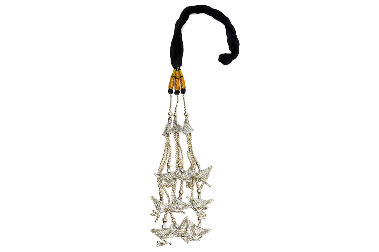 Silver tassel paranda