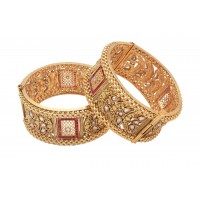 Red Square pattern bangles