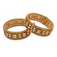 Net pattern bangles