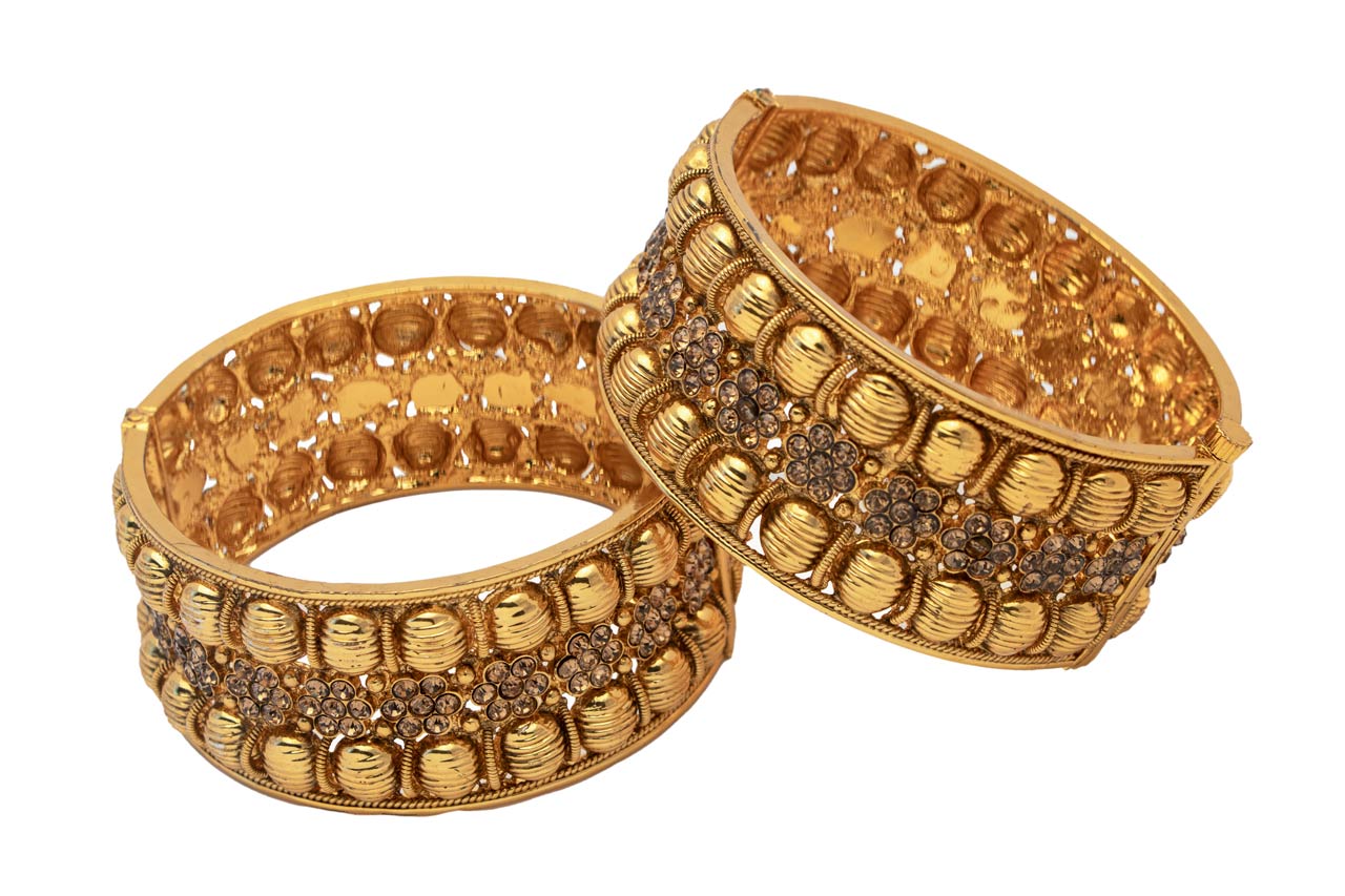  Golden pattern screw bangles