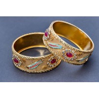 Elegant leaf pattern Bangles 