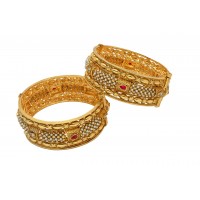 screw bangles with pearl pattern