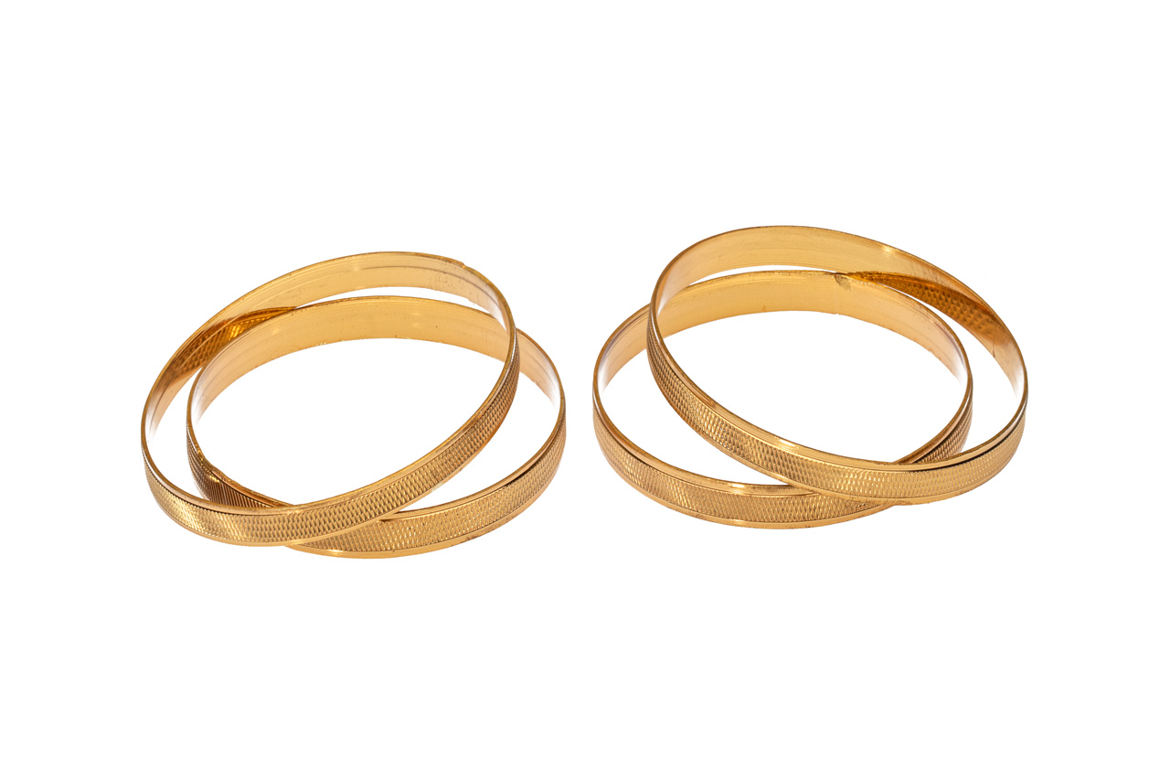 Incredible golden color bangles