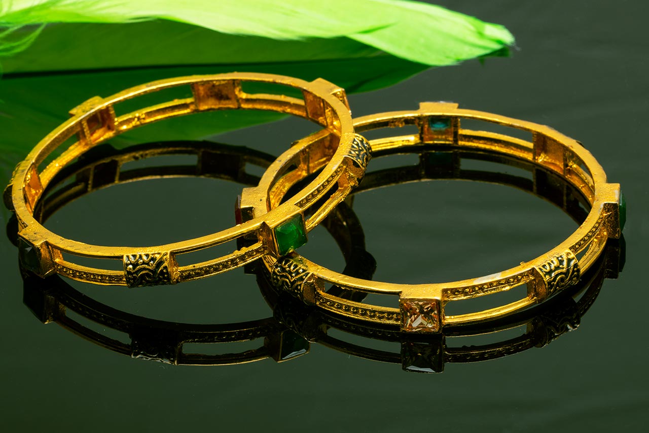 Stunning set of Bangles