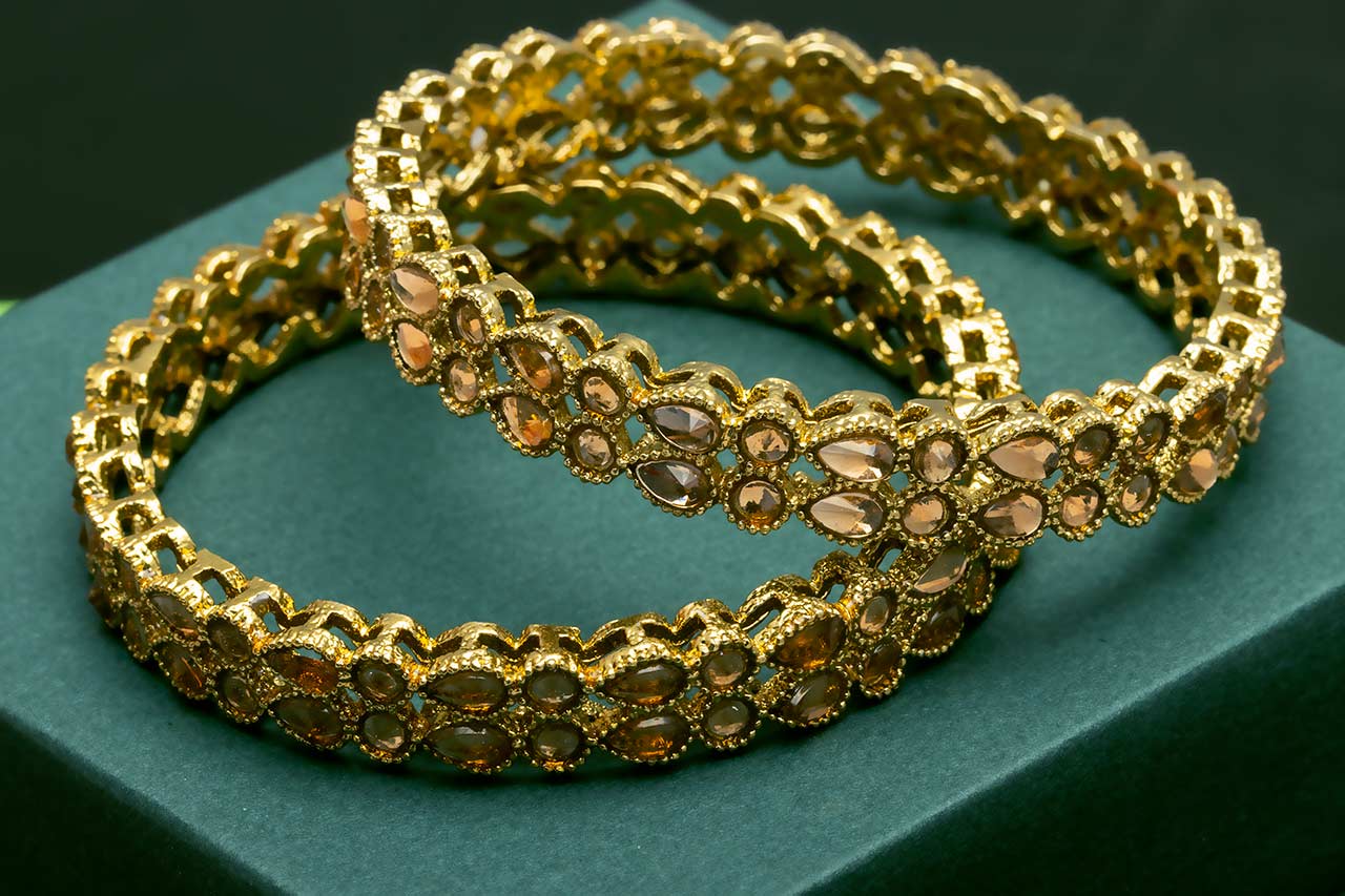 Antique look kundan bangles