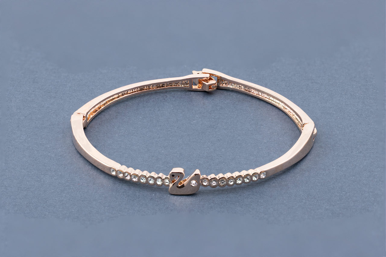 Pretty Swan Bracelet