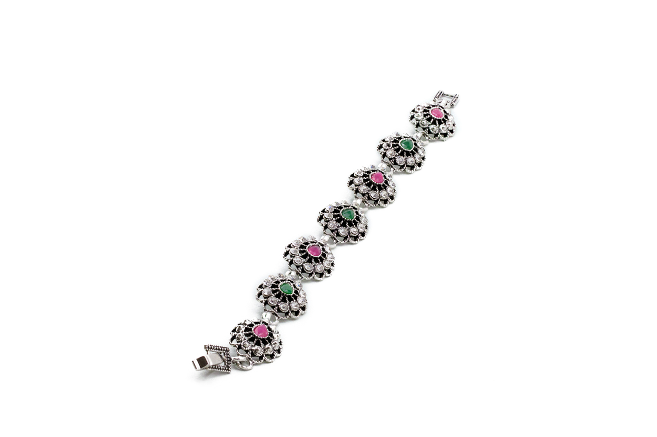 Teardrop Pattern Bracelet