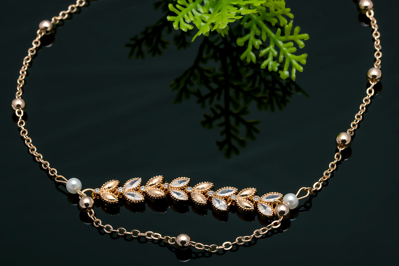 Golden plated Leaf pattern bracelets