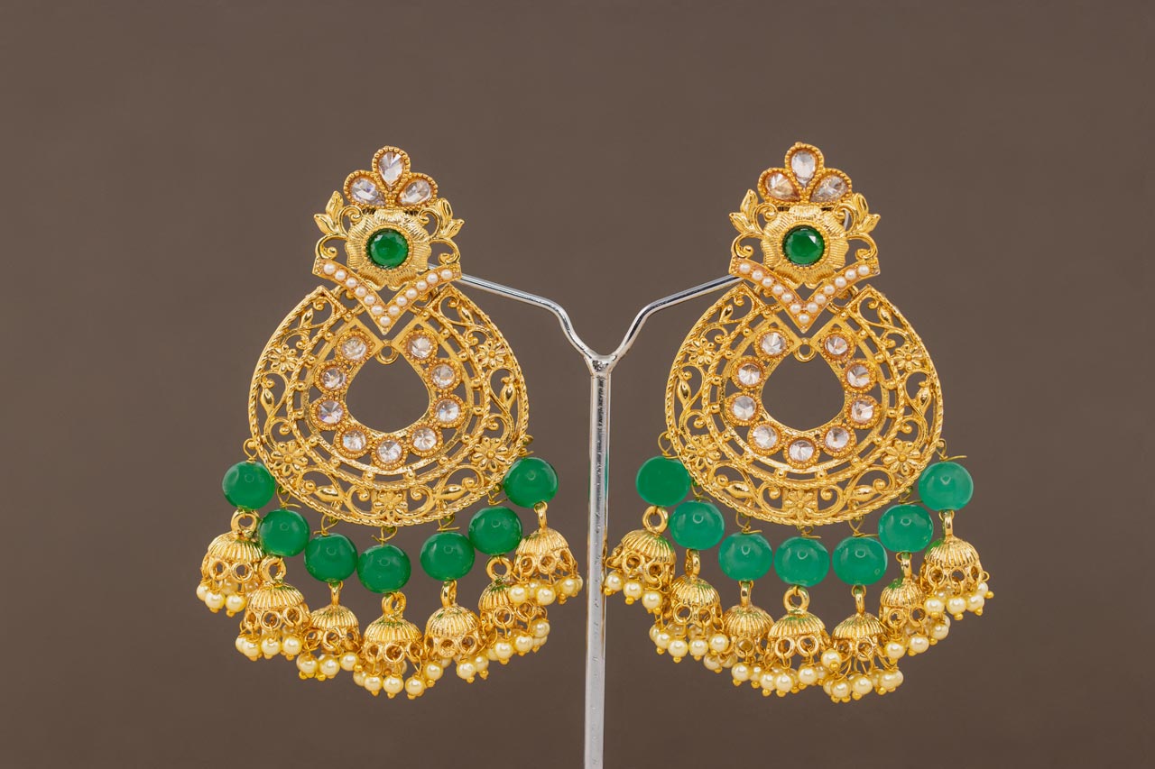 Tear drop kundan earring