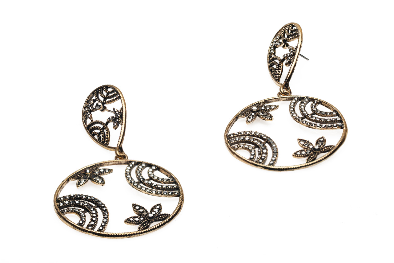 silver oval drop earring