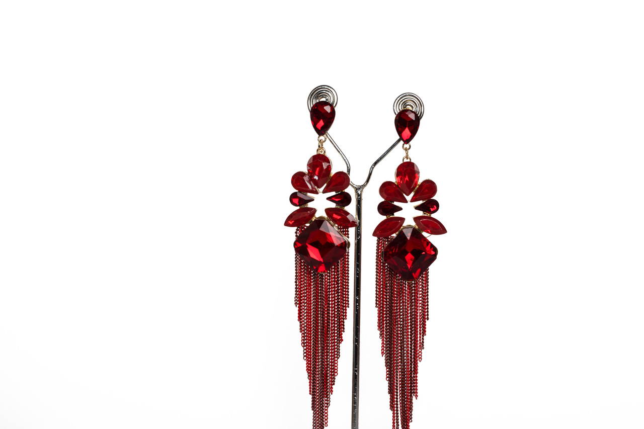 Stunning red earring