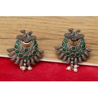  Silver studs