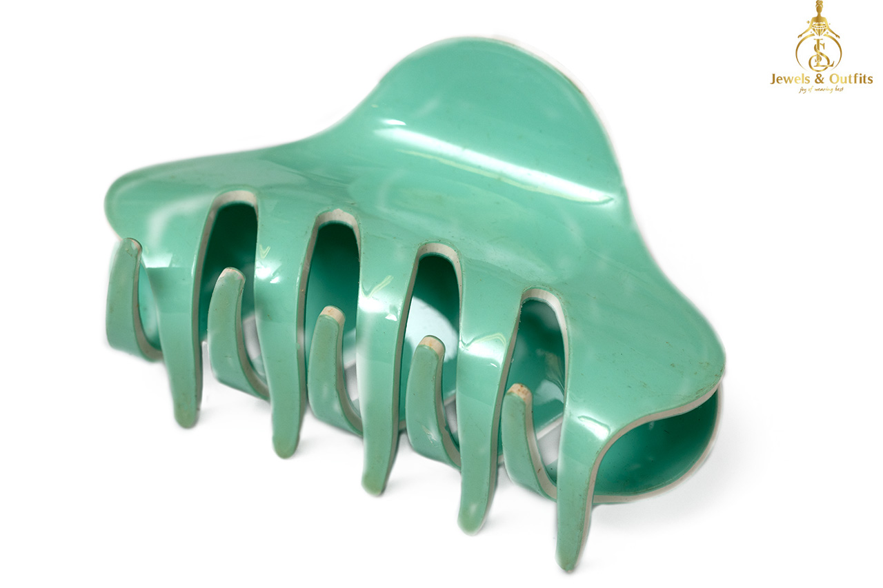 Two colours oversized hair claws