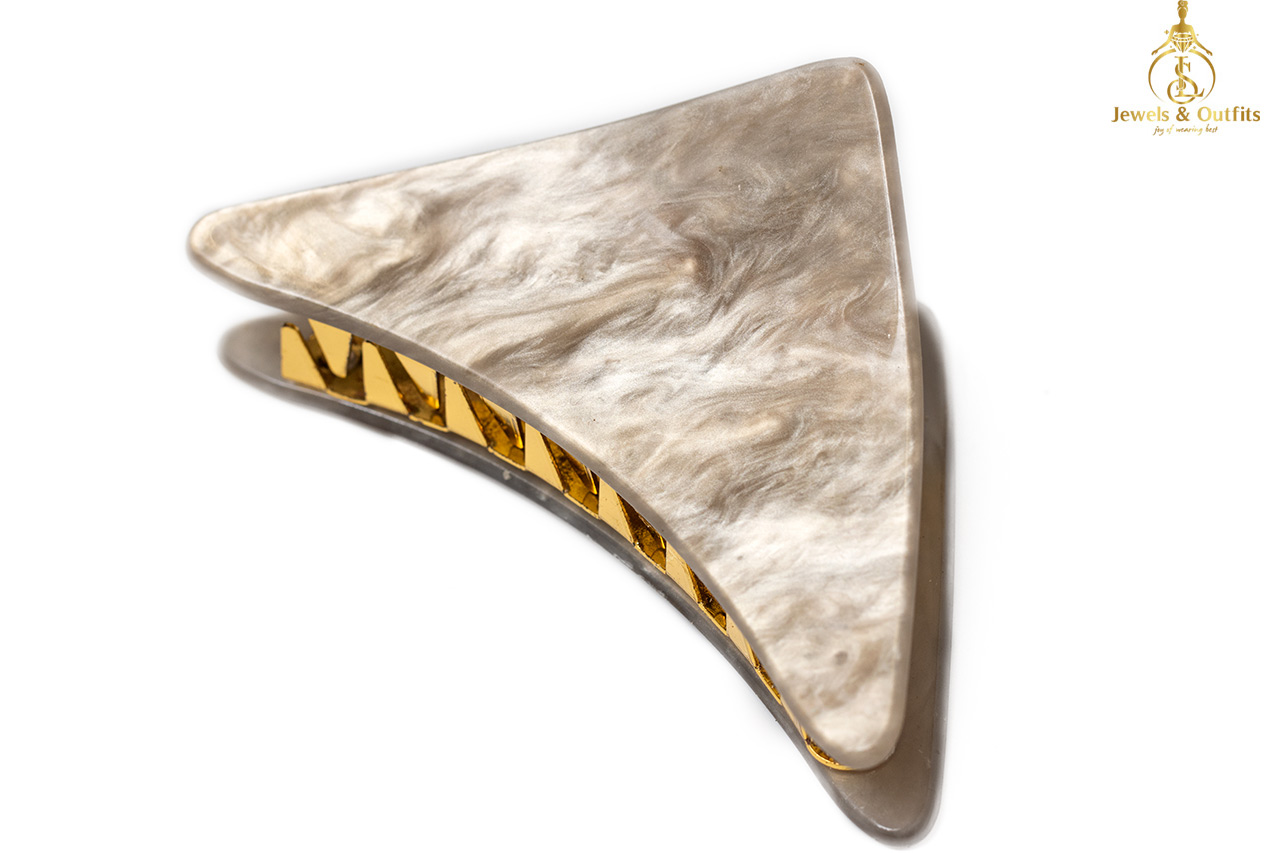Golden oversized hair claws