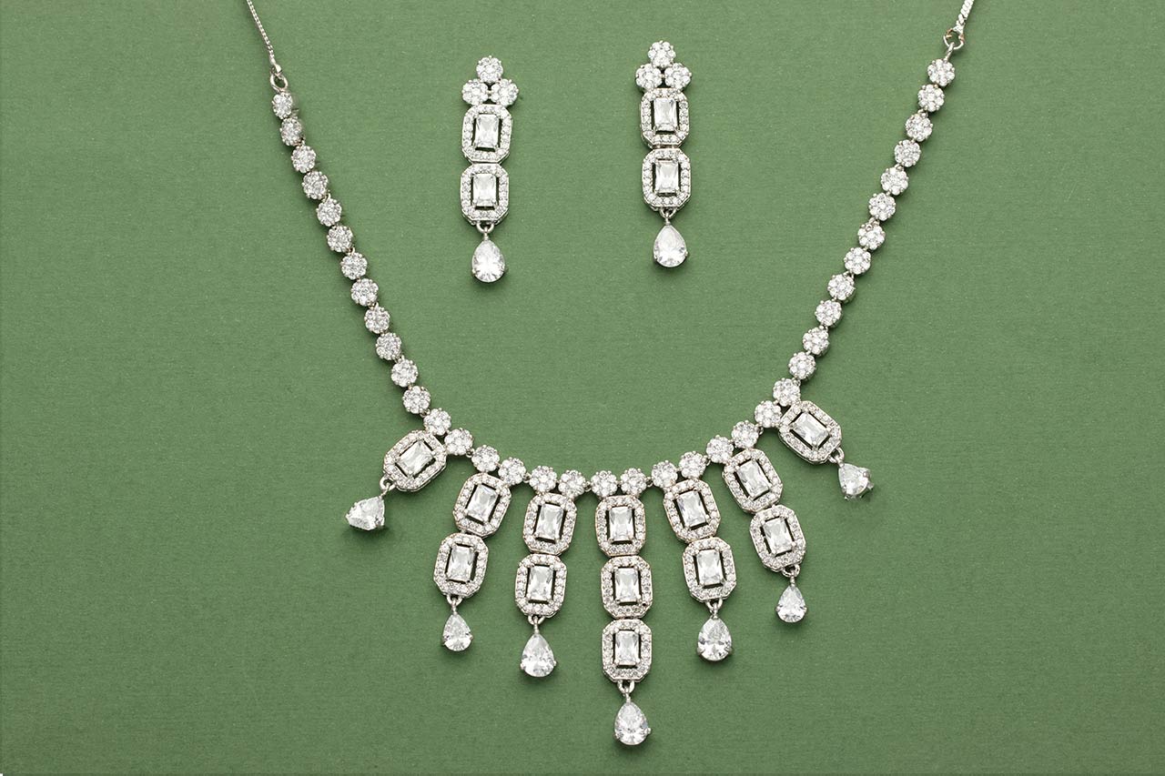 Opulent Silver AD necklace