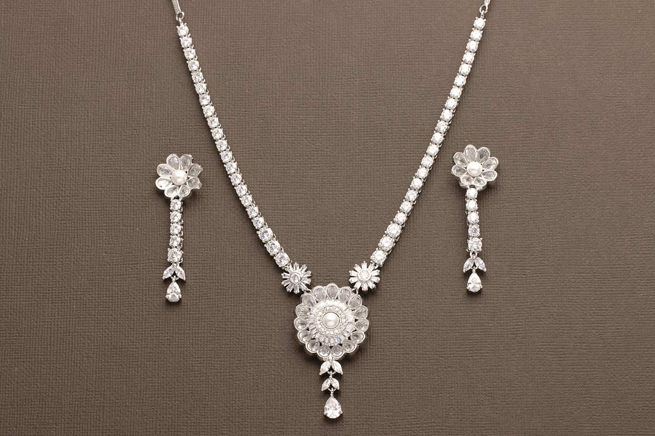 Dazzling Silver AD necklace