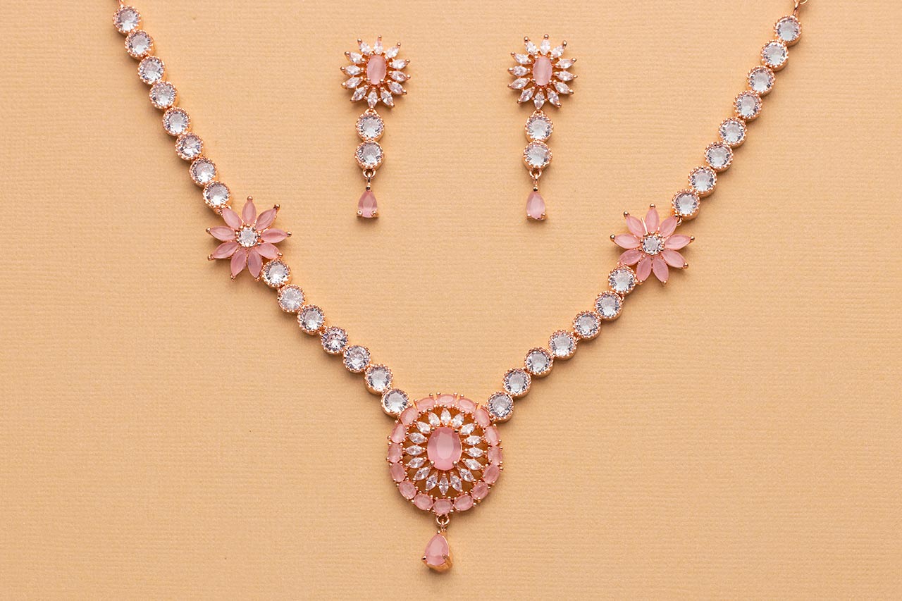 Elegant Cubic Zirconia necklace