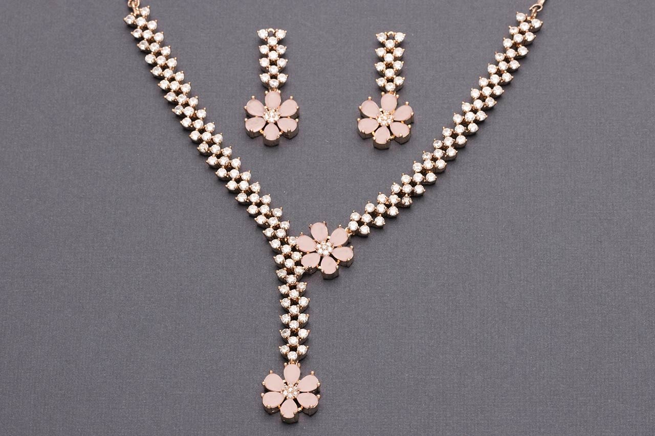 Flower pattern AD necklace