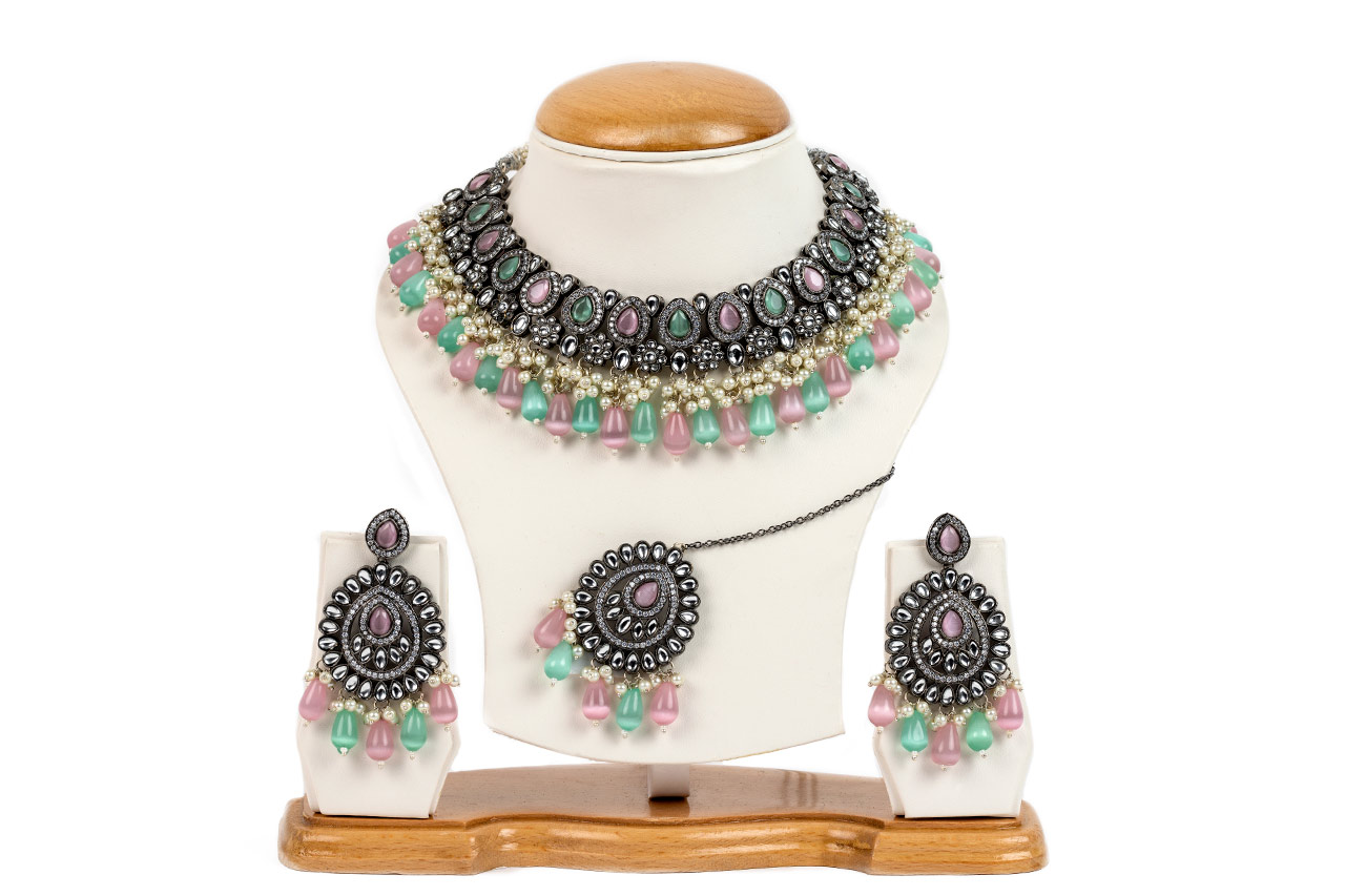 Attractive AD Multicolour necklace