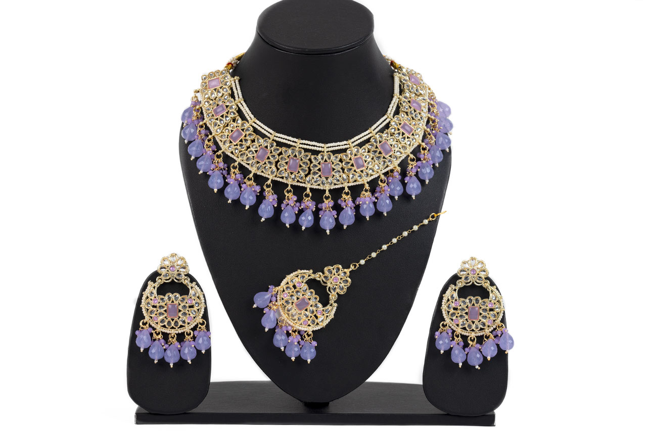 Splendid Premium Quality Necklace