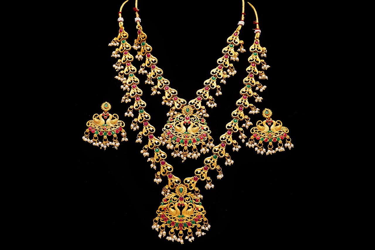 Pretty South Indian Dual necklace 