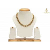 Adorable Premium floral Pattern necklace 