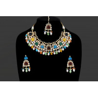 Attractive Multicolour necklace