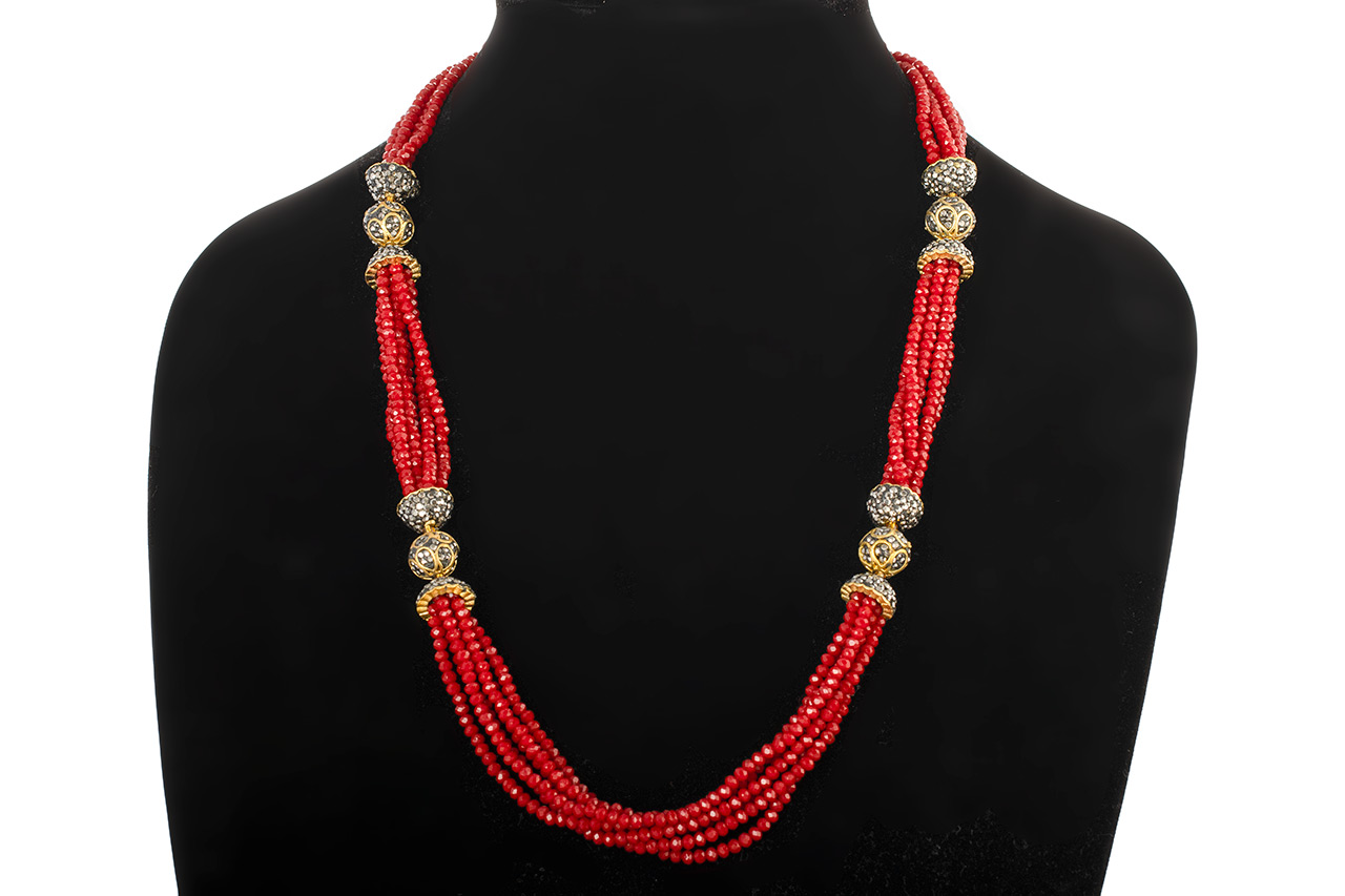 Glossy long Bead Necklace