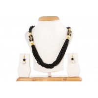 Long necklace with beads