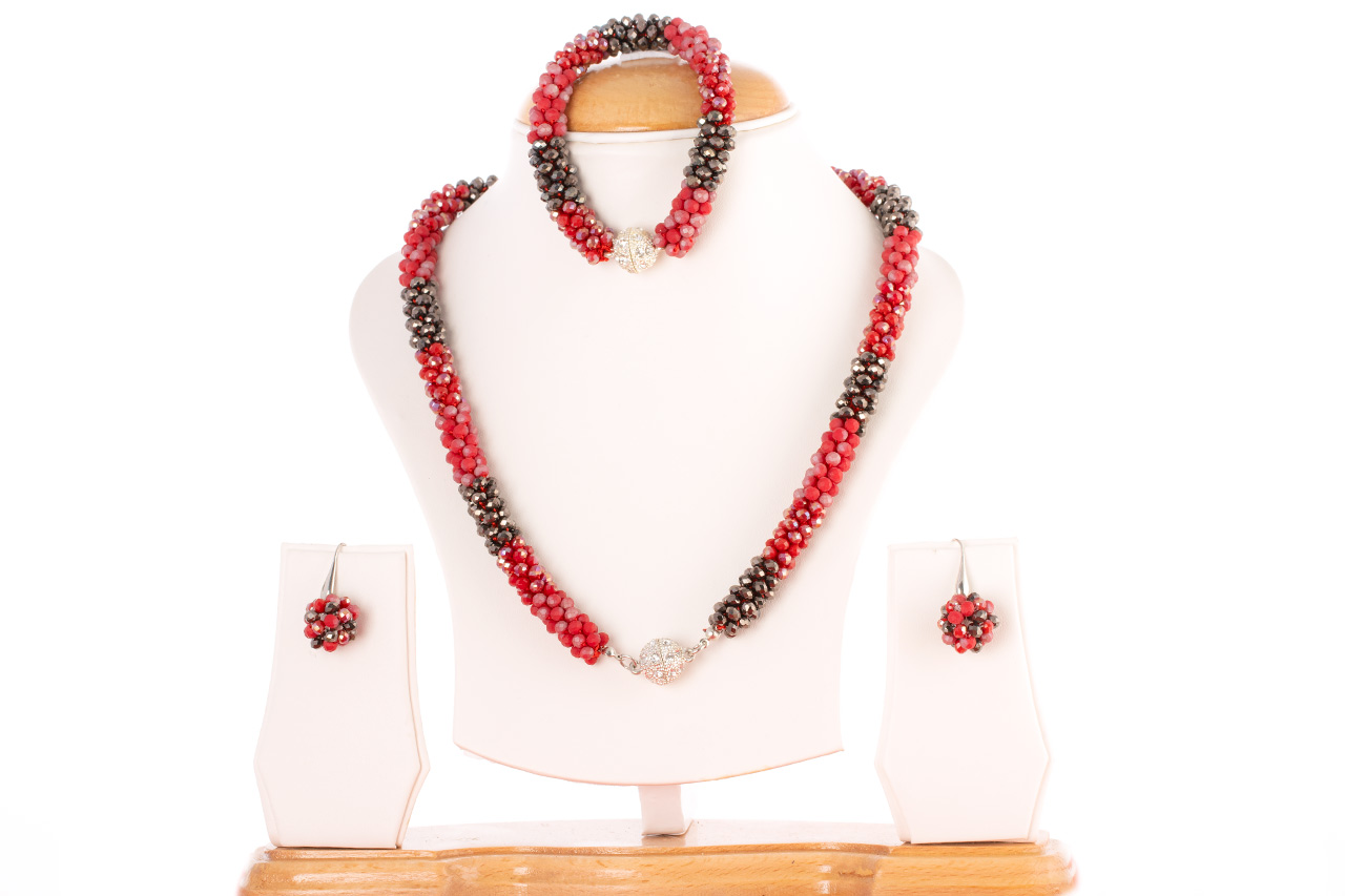 Elegant set of necklace 
