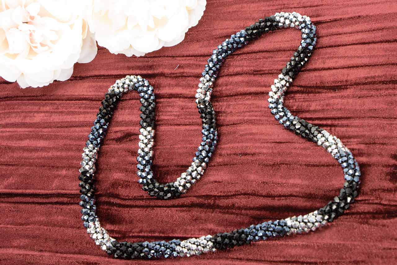 Elegant seed bead necklace