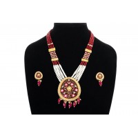 Appealing White and Red Pendant 