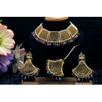 Jadau necklace with Tikka