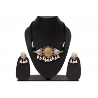 Stunning Choker