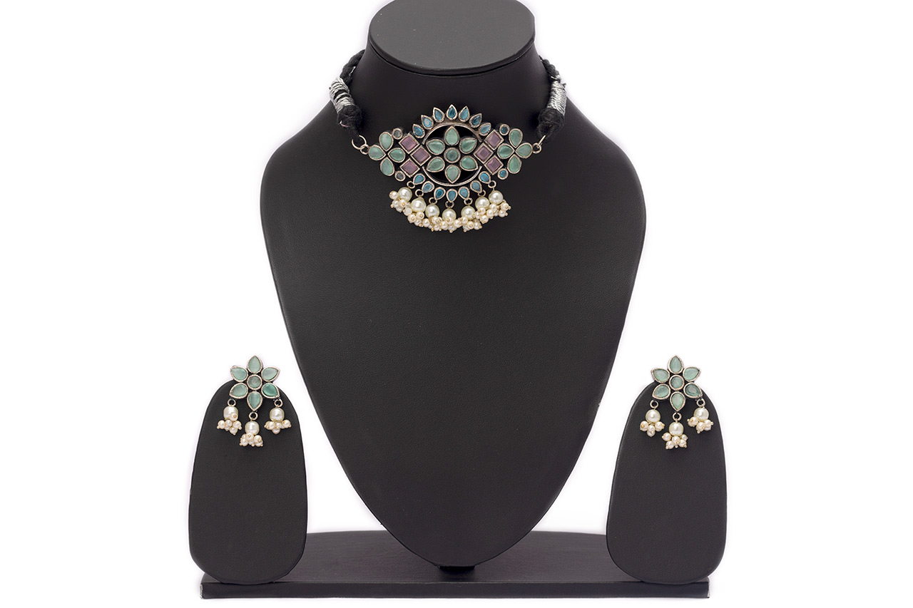 Dazzling multicolour Choker (2 Colours)