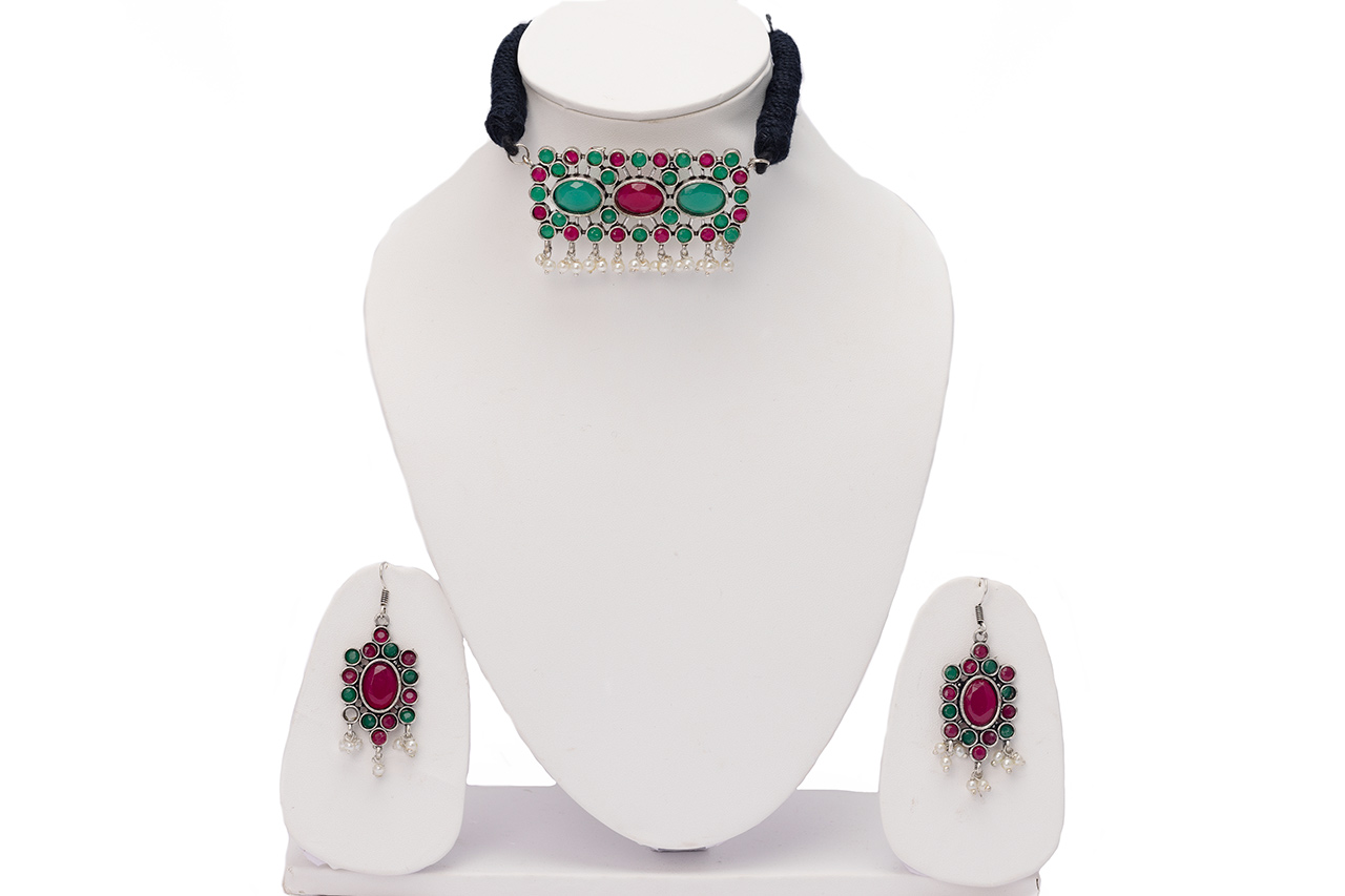 Astonishing Geometrical silver choker