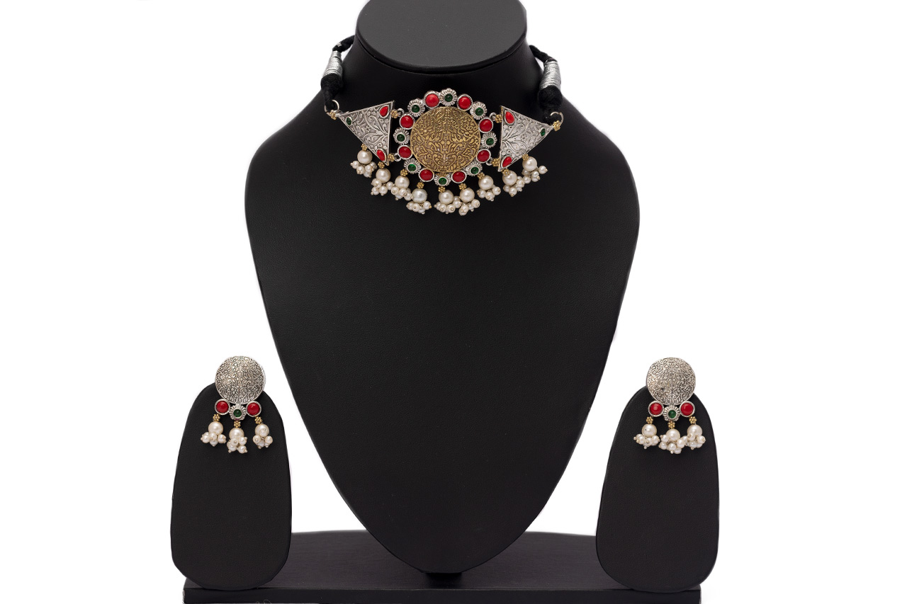 Stunning Multicolour Choker