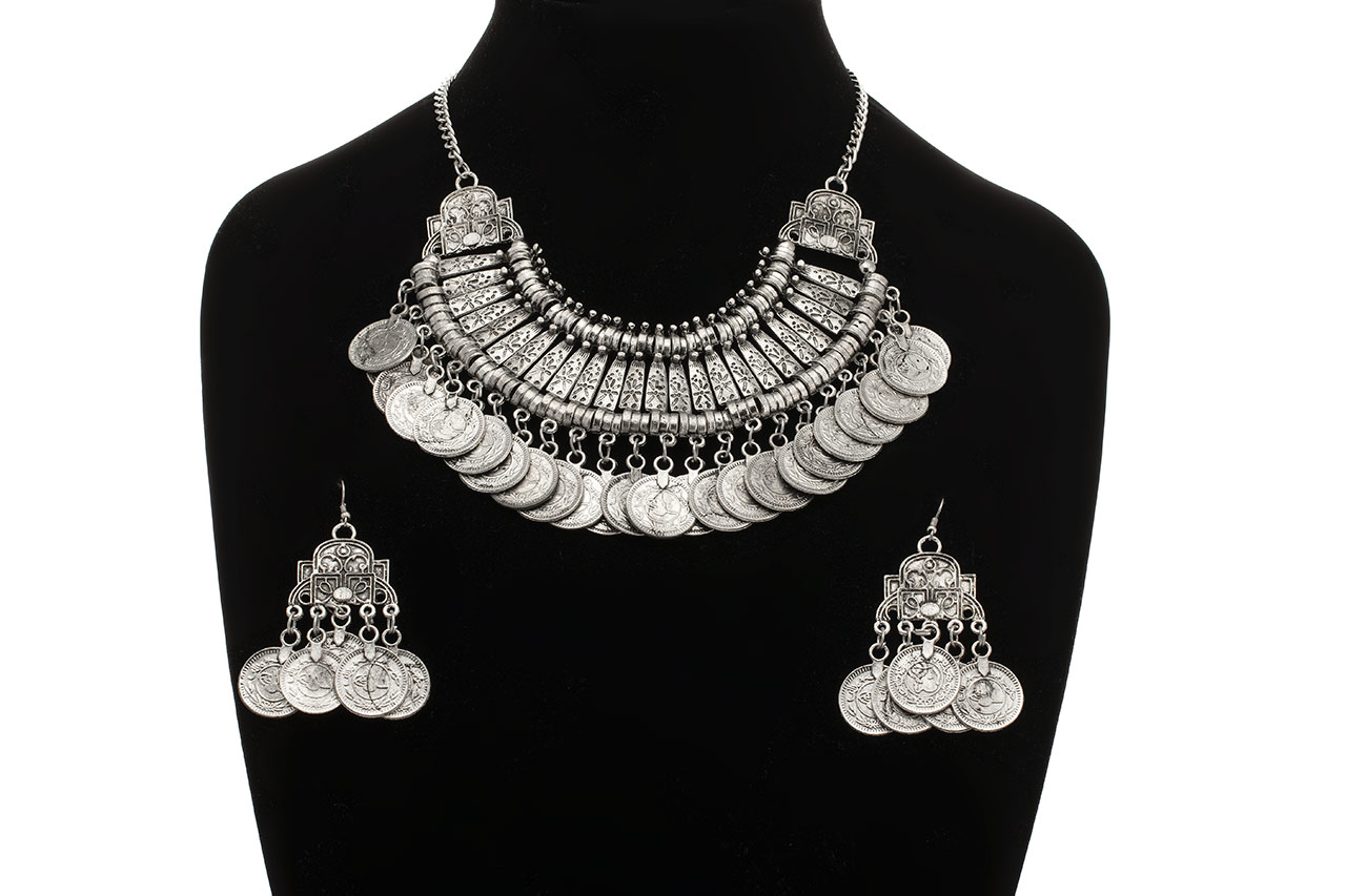 Stunning Coin Drop Necklace