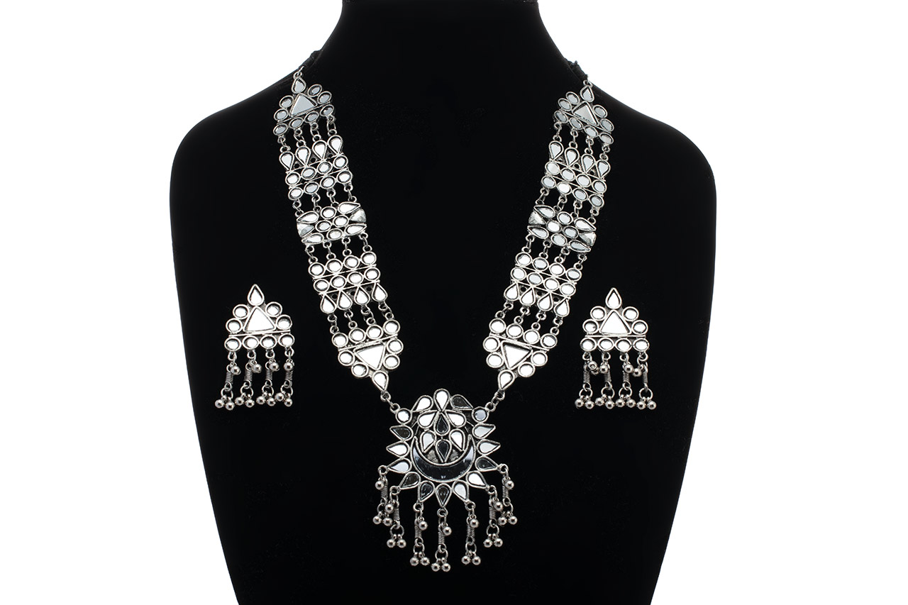 Impressive oxidised silver Necklace