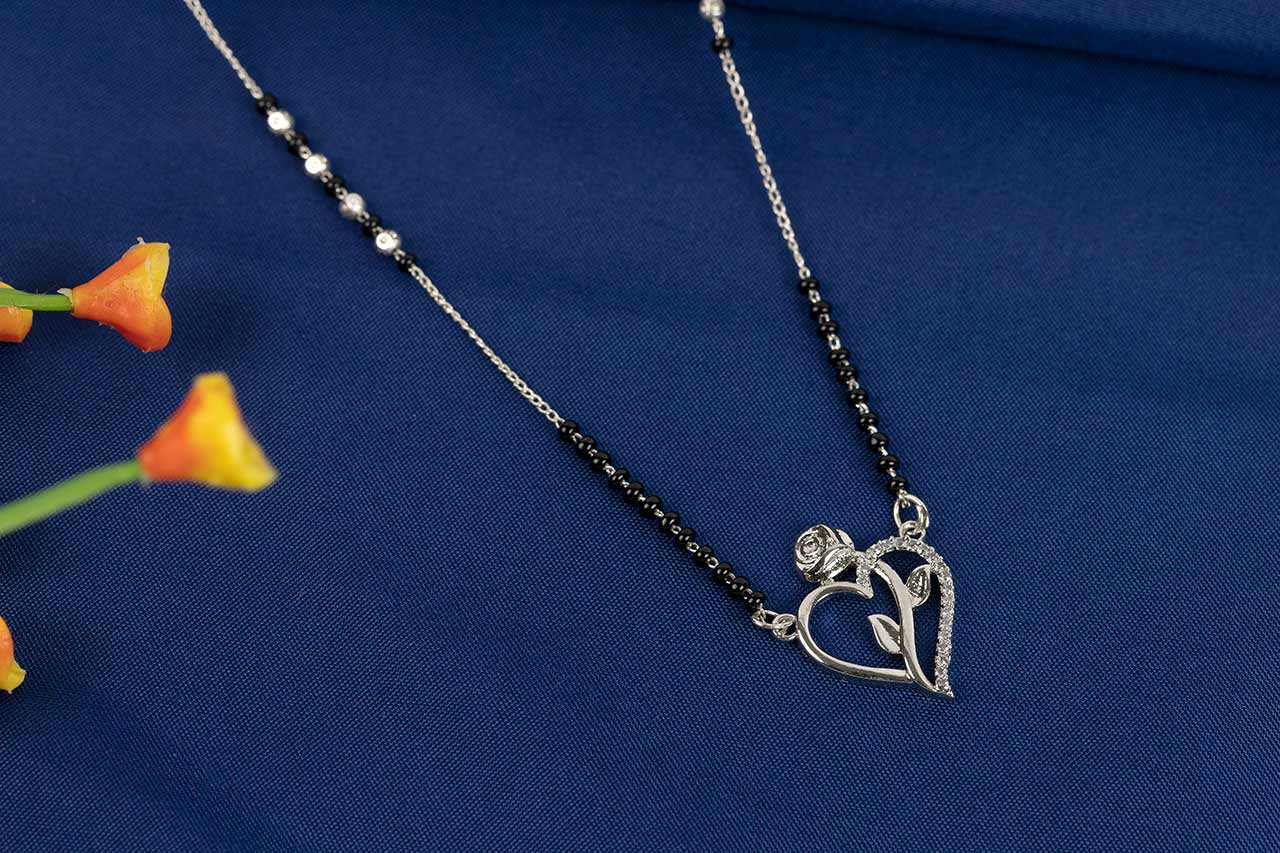 Rose in Heart Pattern Mangalsutra