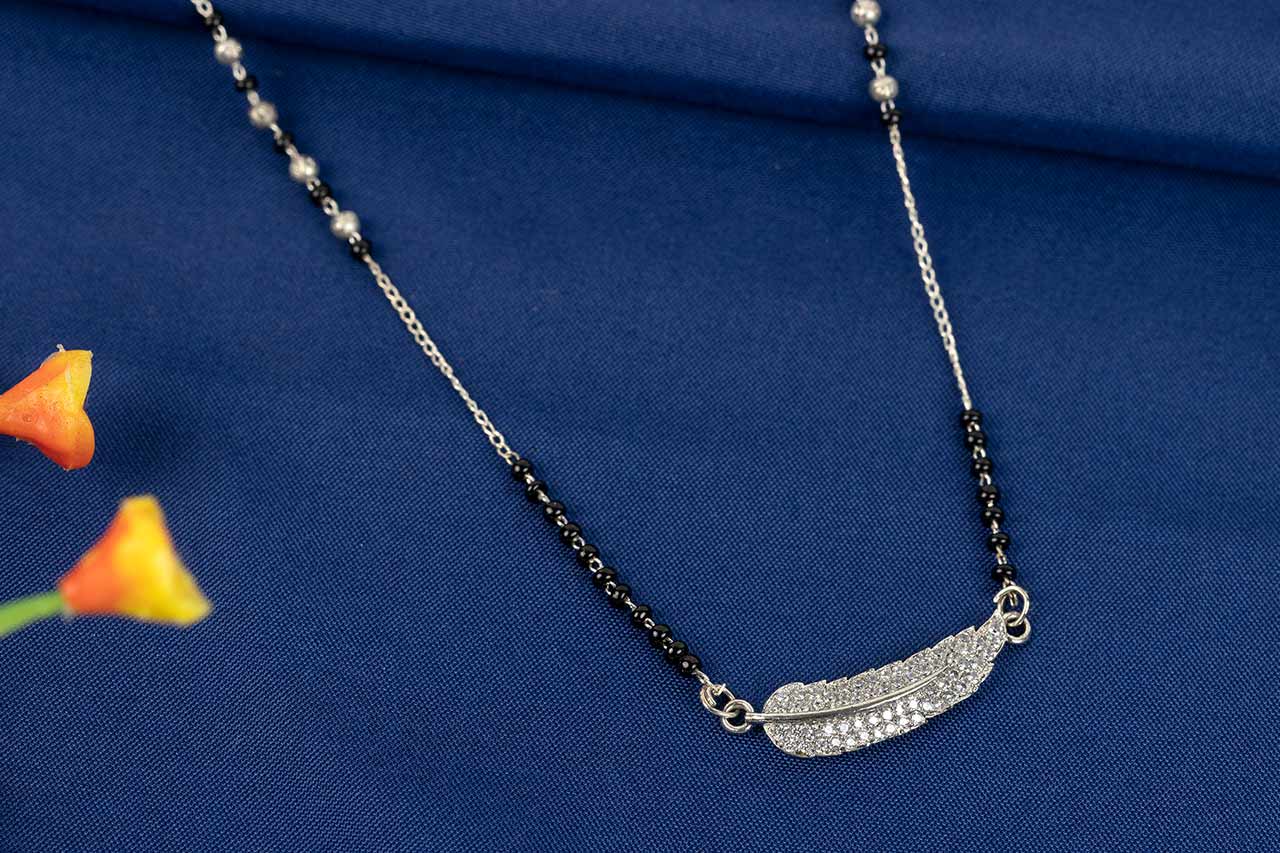 Silver leaf pattern Mangalsutra