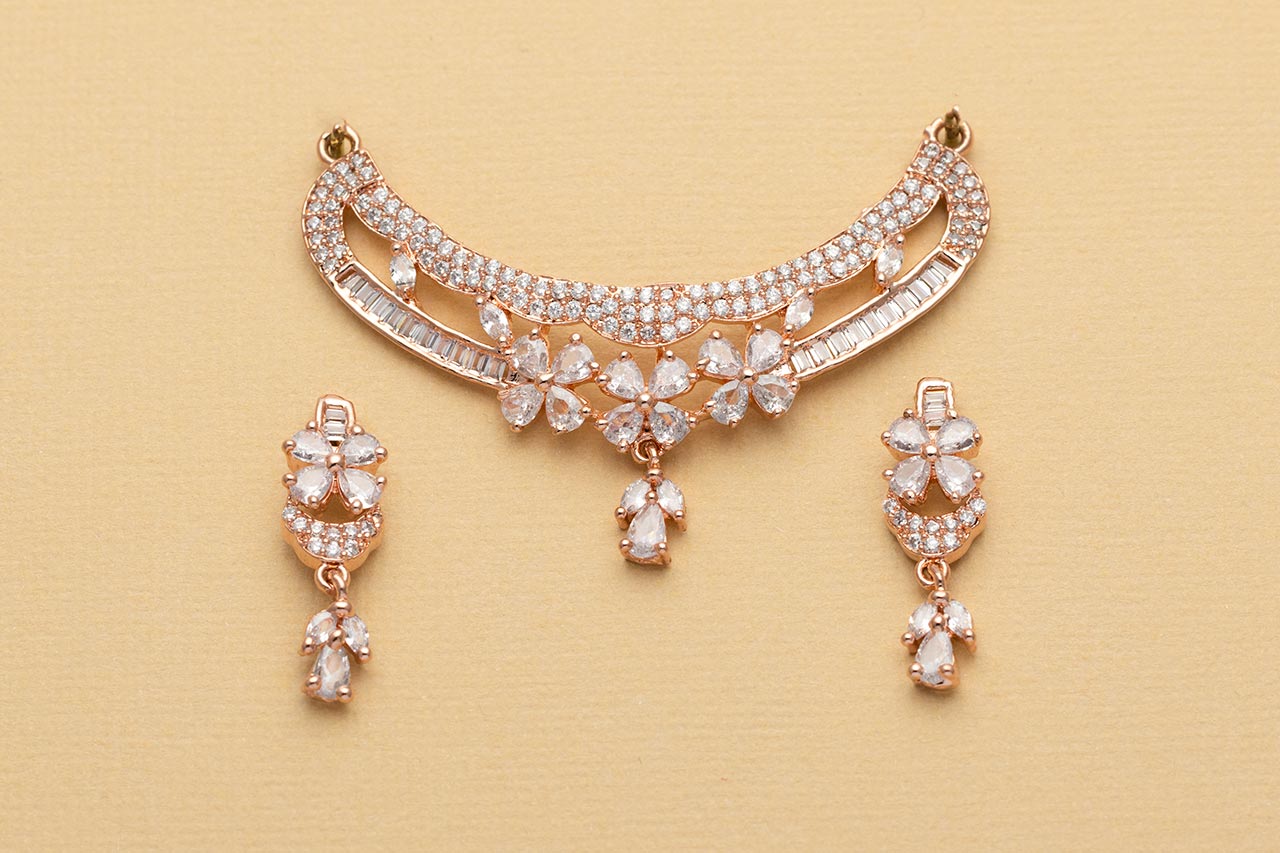 Gleaming AD work Mangalsutra