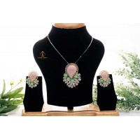 Peacock pattern pendant set