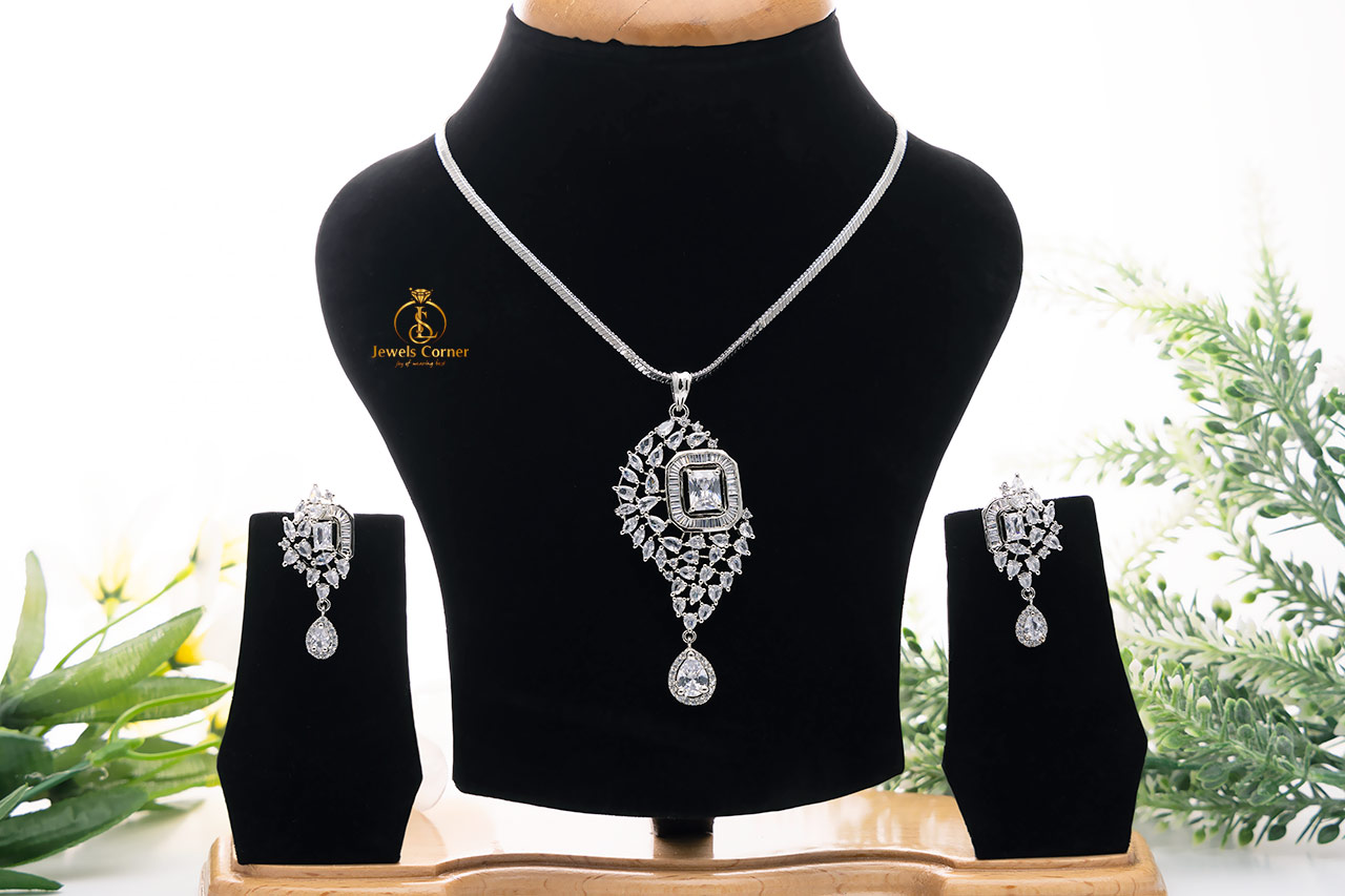 AD pendant set