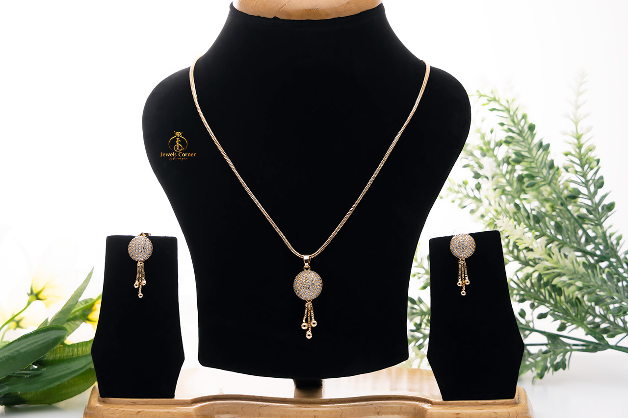 Stunning Rose gold pendant set